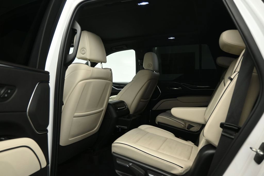 Used 2022 Cadillac Escalade Sport w/ Touring Package AWD/4WD image 21