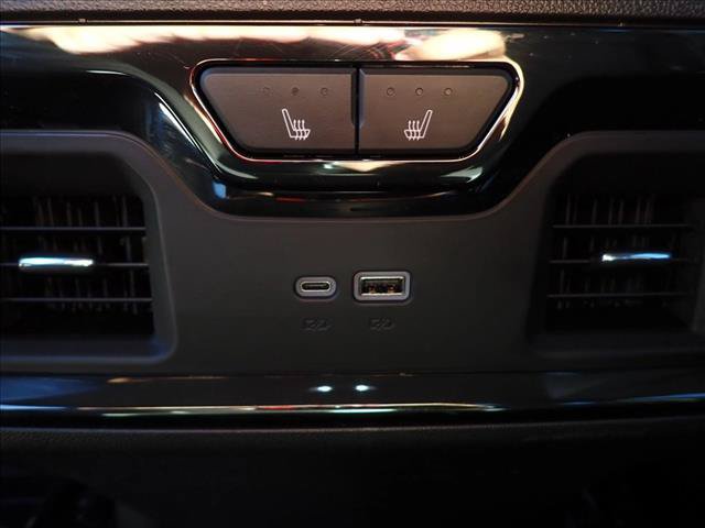 Used 2024 GMC Sierra 2500 AT4X AWD/4WD image 7