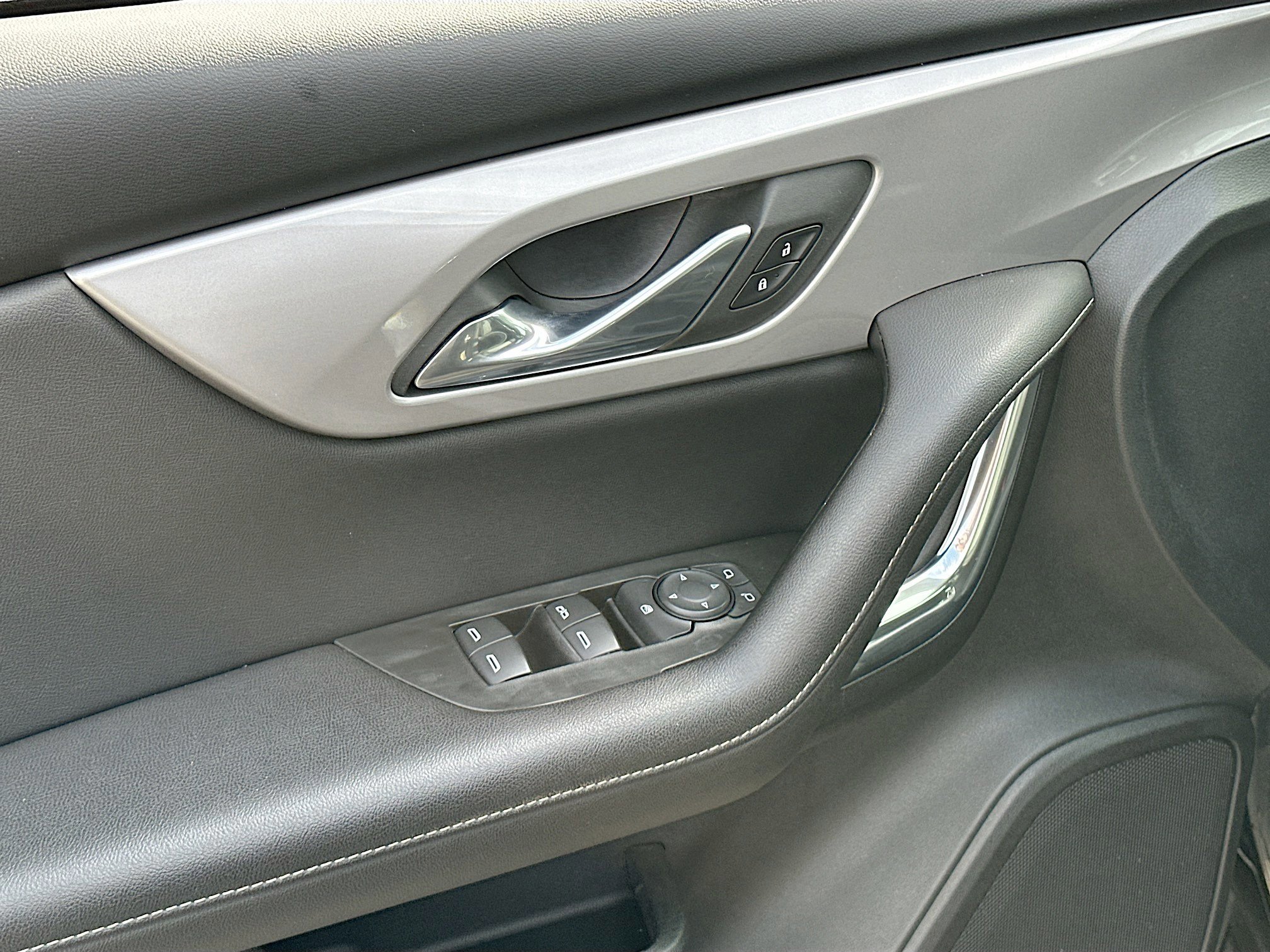 Used 2023 Chevrolet Blazer LT image 17