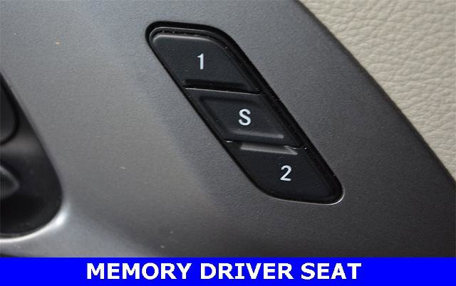 Used 2020 Chrysler Pacifica Touring-L Plus w/ Tire & Wheel Group image 18