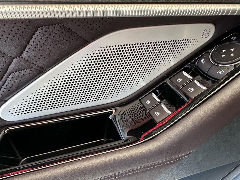 Certified 2025 Ford Explorer Platinum w/ Ultimate Package image 37