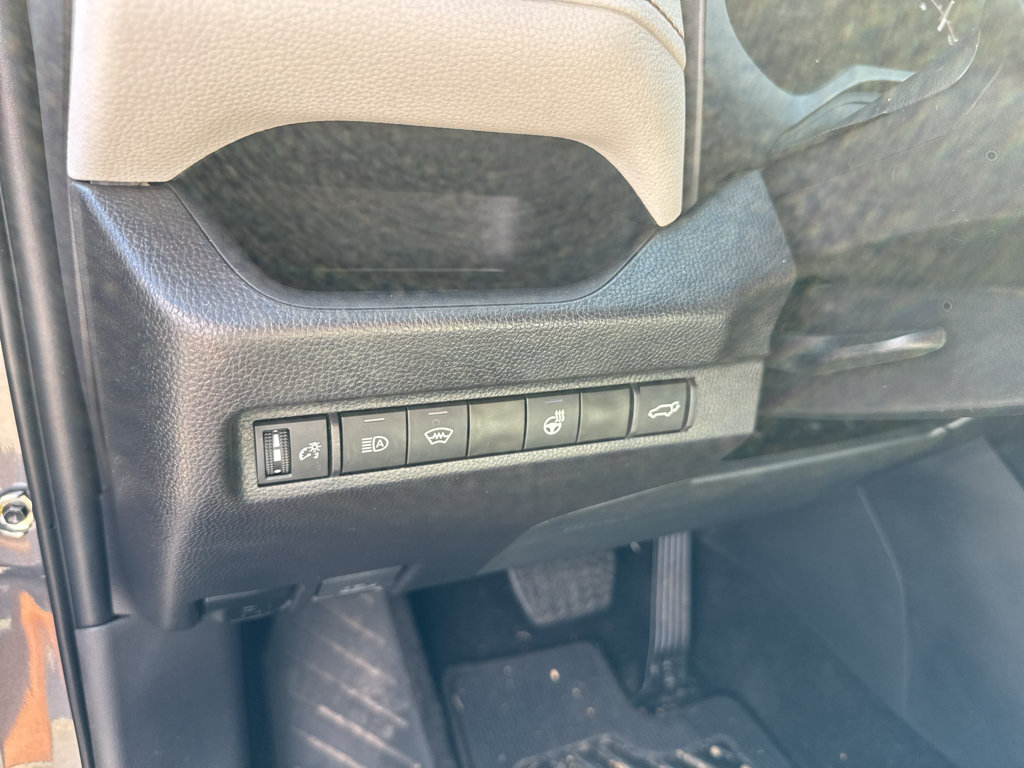 Used 2025 Toyota RAV4 XLE Premium w/ Weather Package AWD/4WD image 11