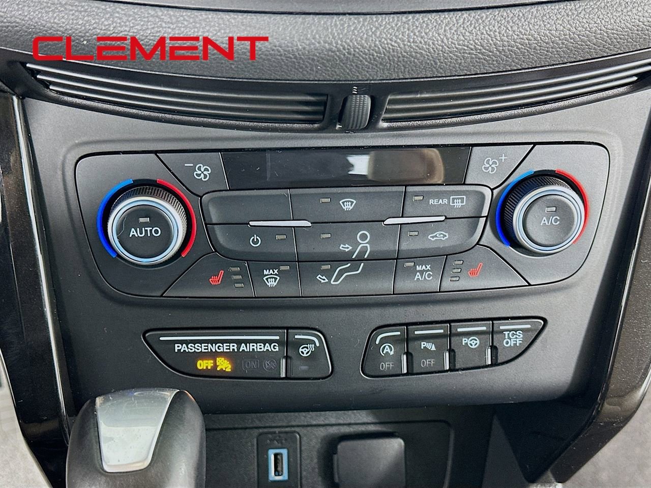 Certified 2018 Ford Escape Titanium w/ Ford Safe & Smart Package image 22