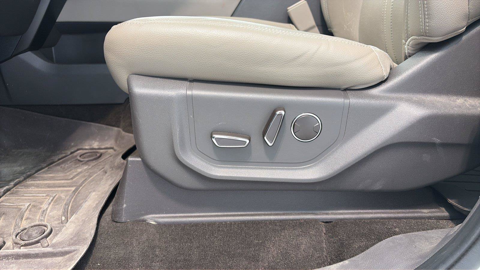 Certified 2020 Ford Expedition Limited w/ Equipment Group 302A AWD/4WD image 21