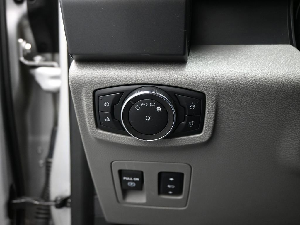 Certified 2018 Ford F150 XLT w/ Equipment Group 301A Mid image 43