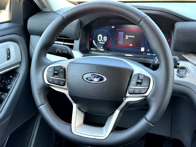 Certified 2026 Ford Explorer Active w/ Active Comfort Package RWD image 27
