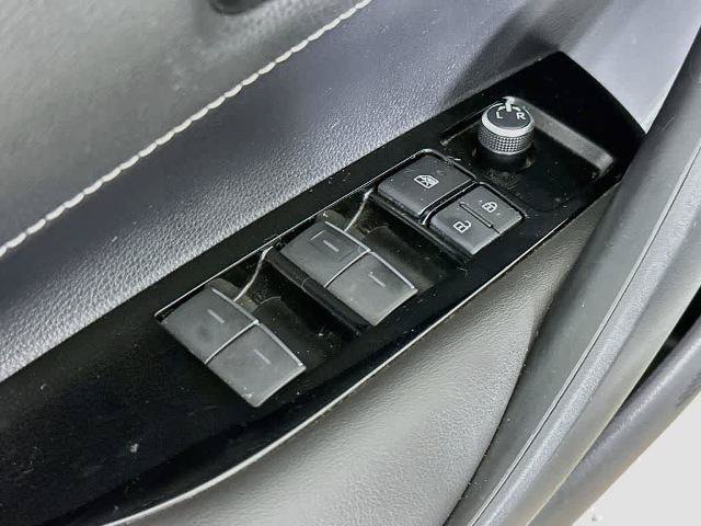 Used 2020 Toyota Corolla SE FWD image 27