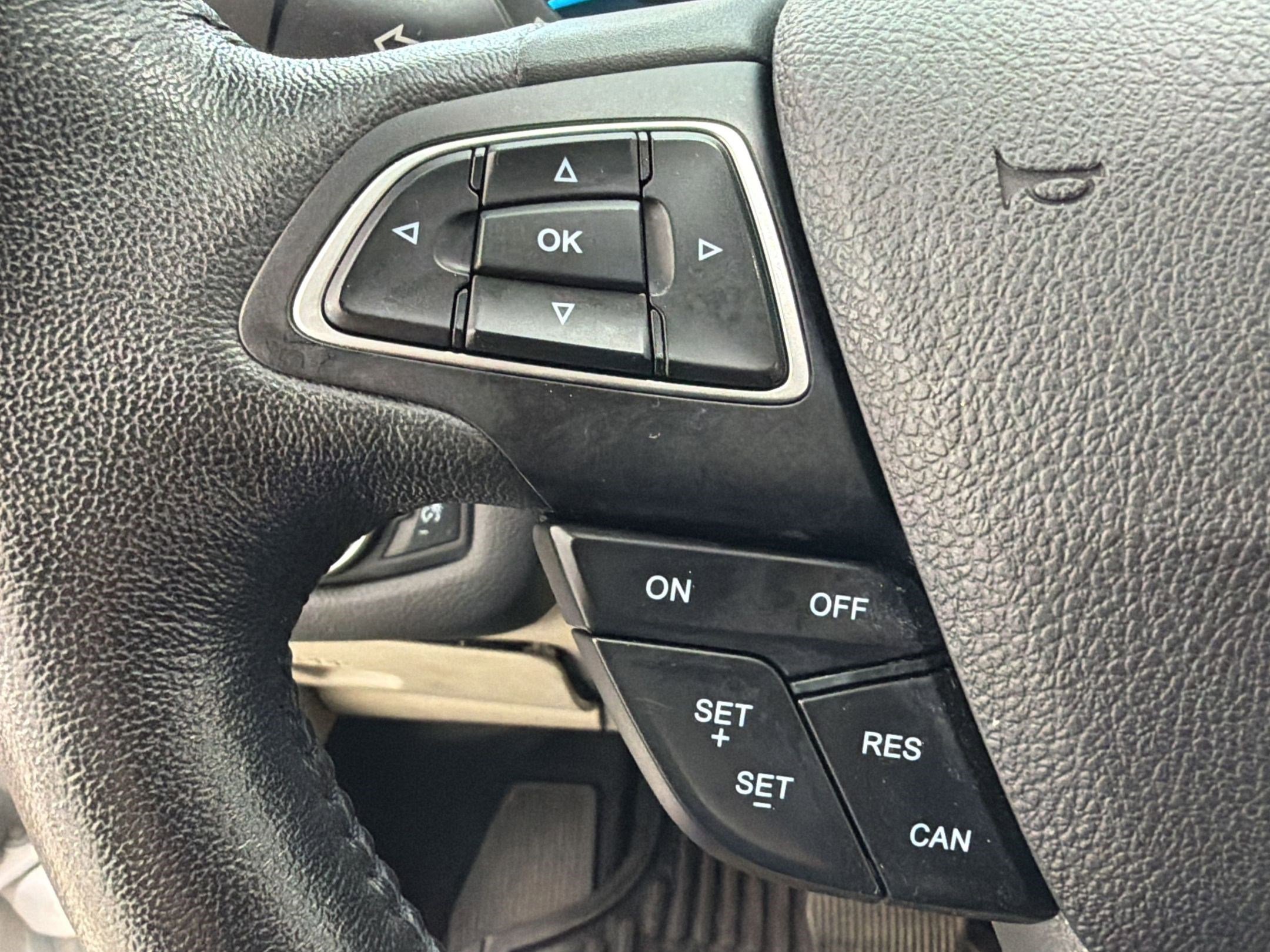 Certified 2018 Ford Escape SEL FWD image 17
