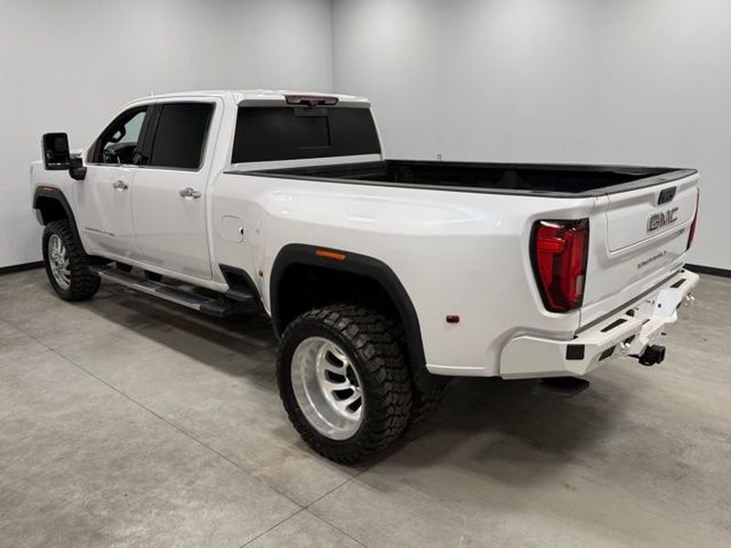 Used 2021 GMC Sierra 3500 Denali w/ Denali Ultimate Package image 9
