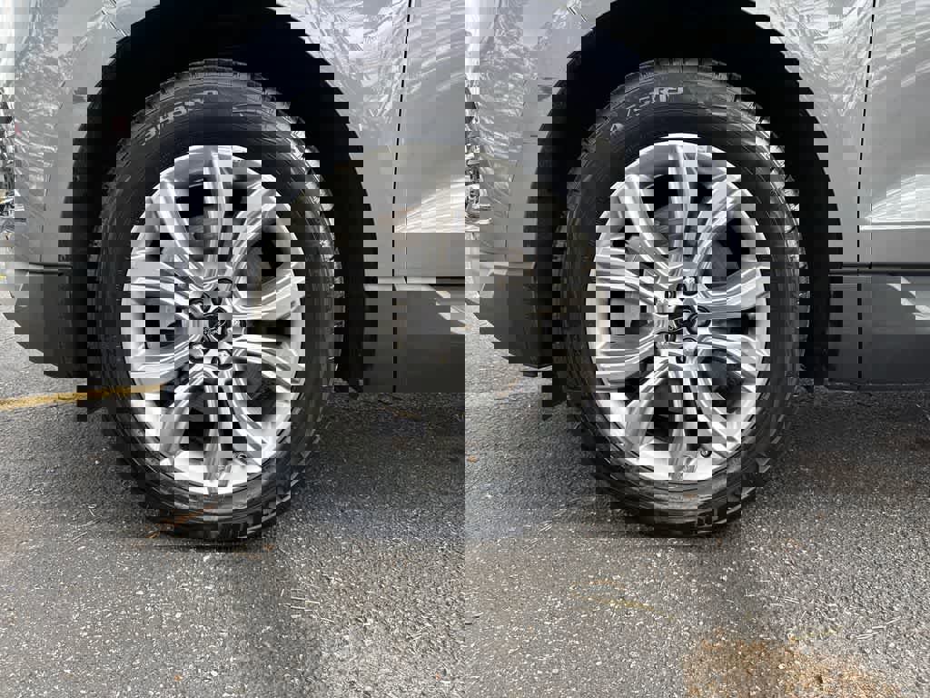 Certified 2024 Ford Edge Titanium image 27