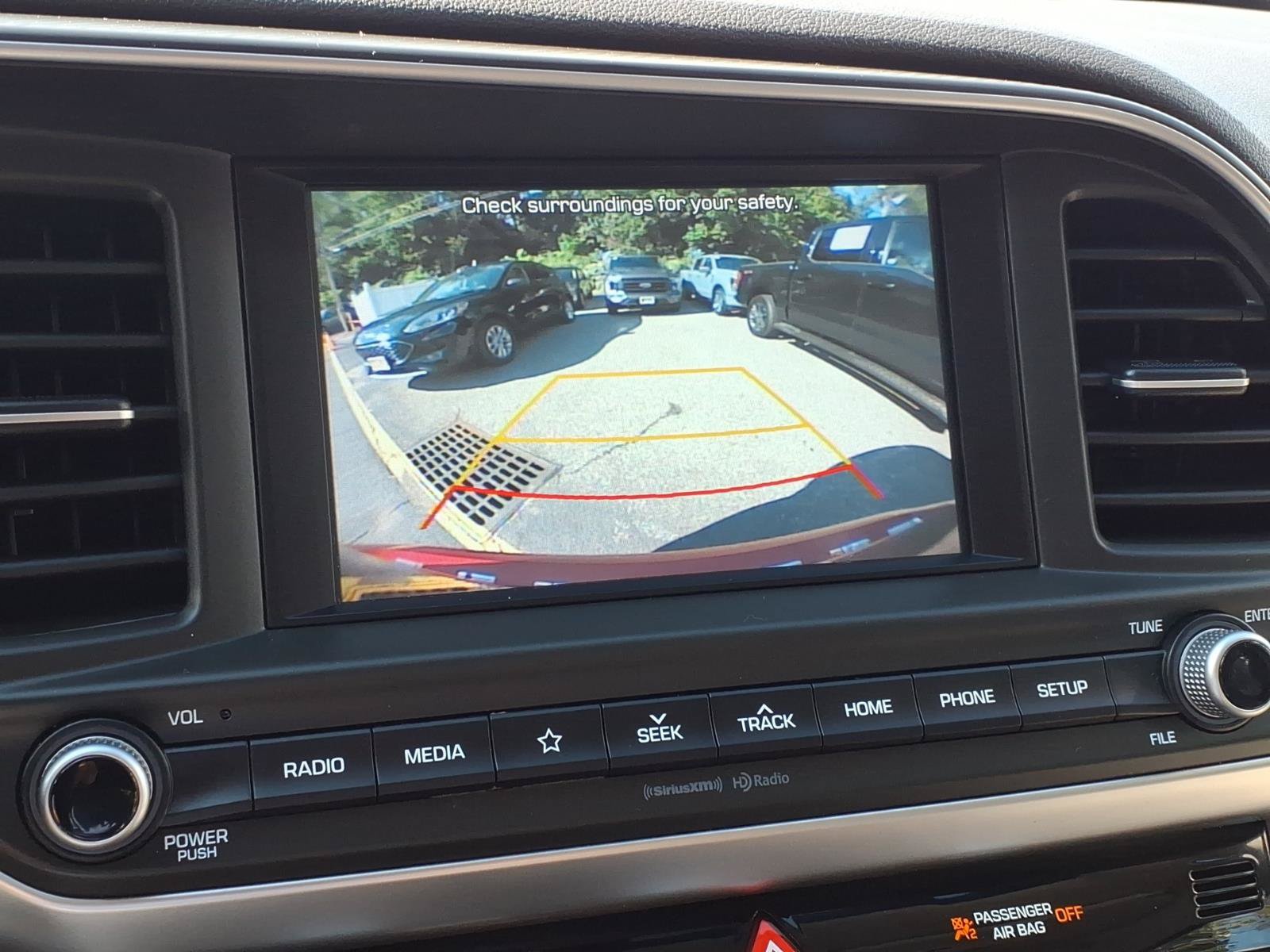 Used 2020 Hyundai Elantra SEL FWD image 17