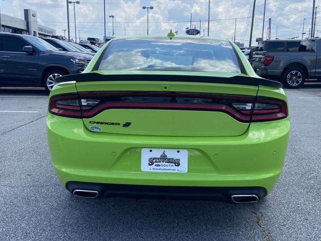 Used 2023 Dodge Charger SXT w/ Blacktop Package AWD/4WD image 4