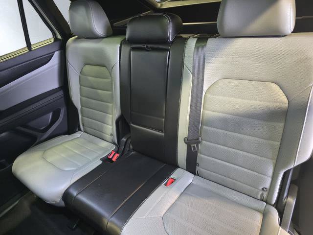 Used 2024 Volkswagen Atlas Cross Sport SEL R-Line AWD/4WD image 17