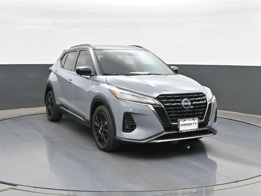 Used 2022 Nissan Kicks SR w/ Interior Electronics Package FWD image 21