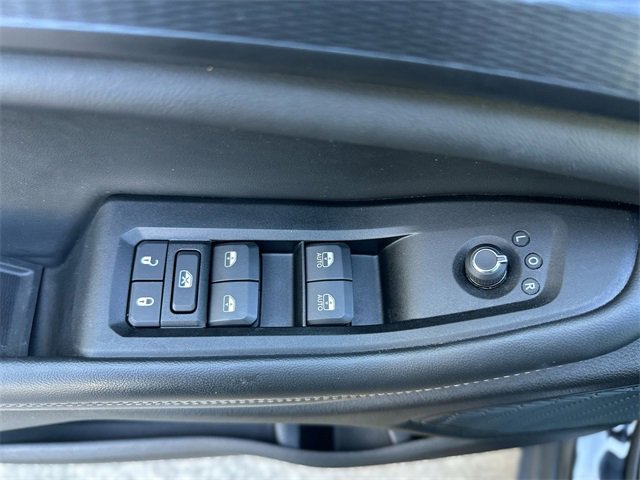 Used 2024 Jeep Grand Cherokee L Altitude image 14