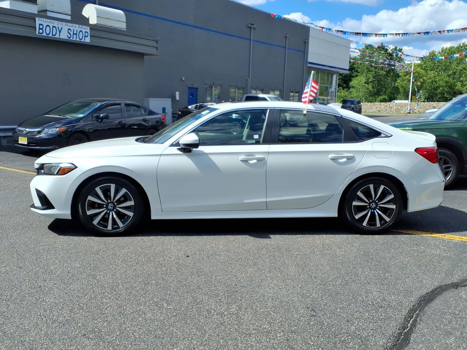 Used 2022 Honda Civic EX image 5