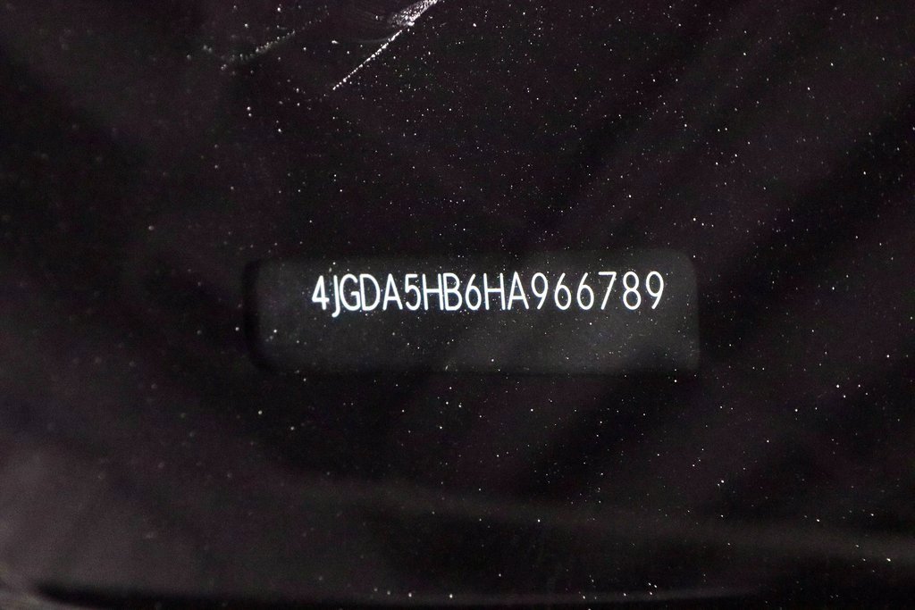 Used 2017 Mercedes-Benz GLE 350 4MATIC image 36