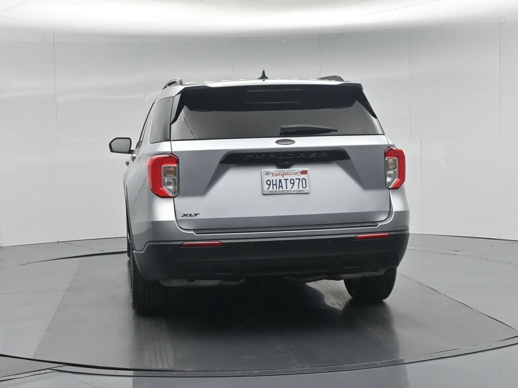 Certified 2023 Ford Explorer XLT RWD image 32