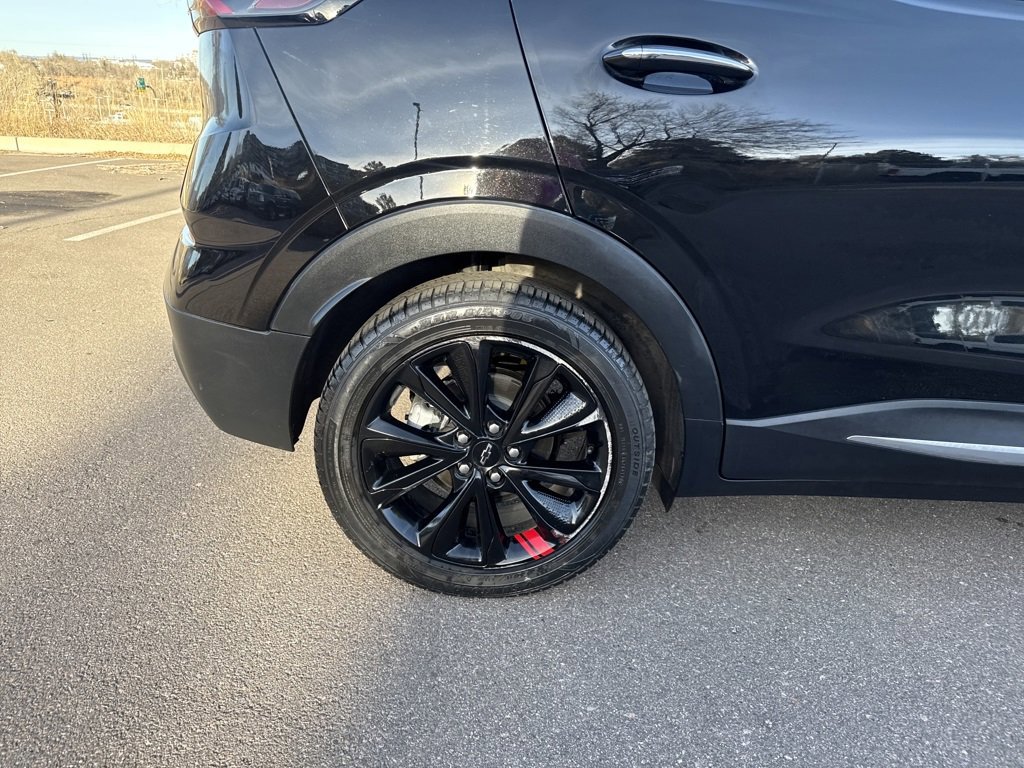 Used 2023 Chevrolet Bolt EUV Premier w/ Sun & Sound Package image 33