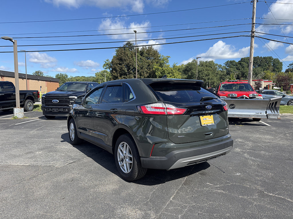 Certified 2024 Ford Edge SEL w/ Convenience Package AWD/4WD image 4