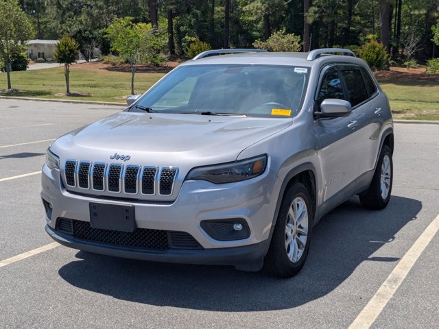 Used 2019 Jeep Cherokee Latitude w/ Popular Appearance Group FWD image 3