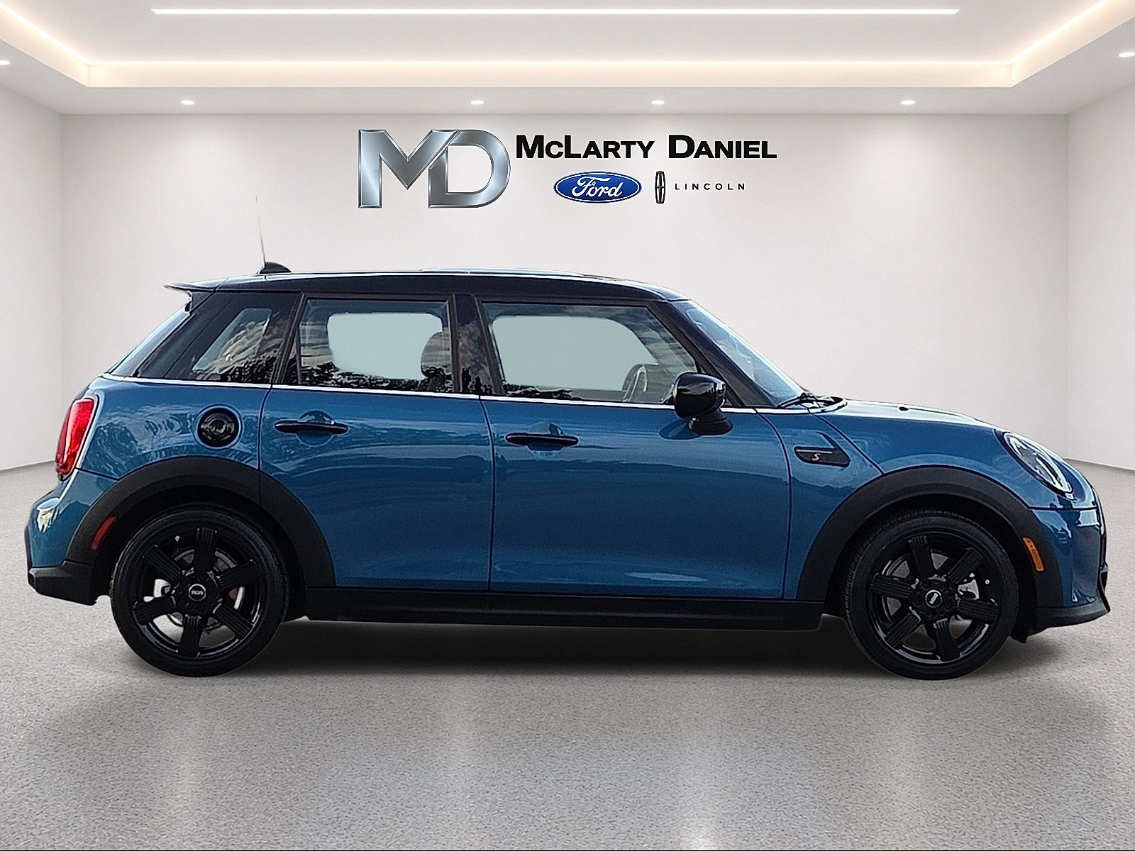 Used 2023 MINI Cooper S FWD image 6