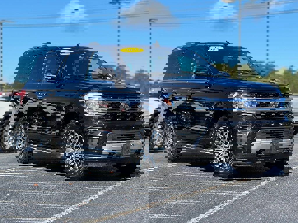 Certified 2023 Ford Expedition Limited image 2