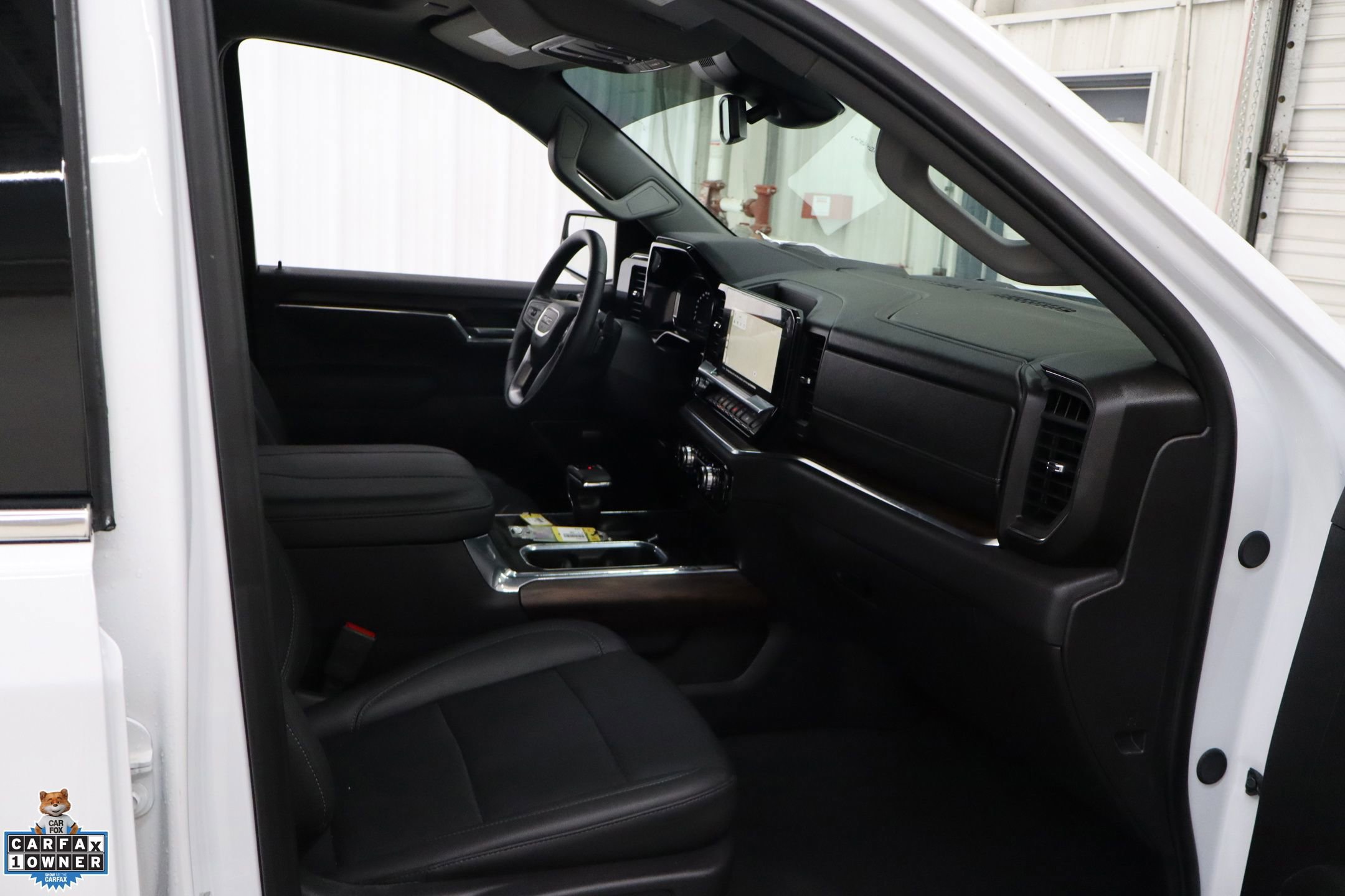 Used 2024 GMC Sierra 1500 SLT w/ SLT Premium Package image 27