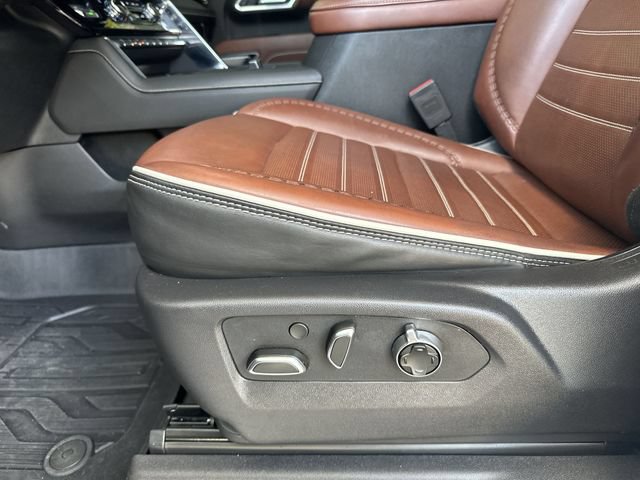Used 2025 GMC Sierra 2500 Denali Ultimate w/ Max Trailering Package AWD/4WD image 13