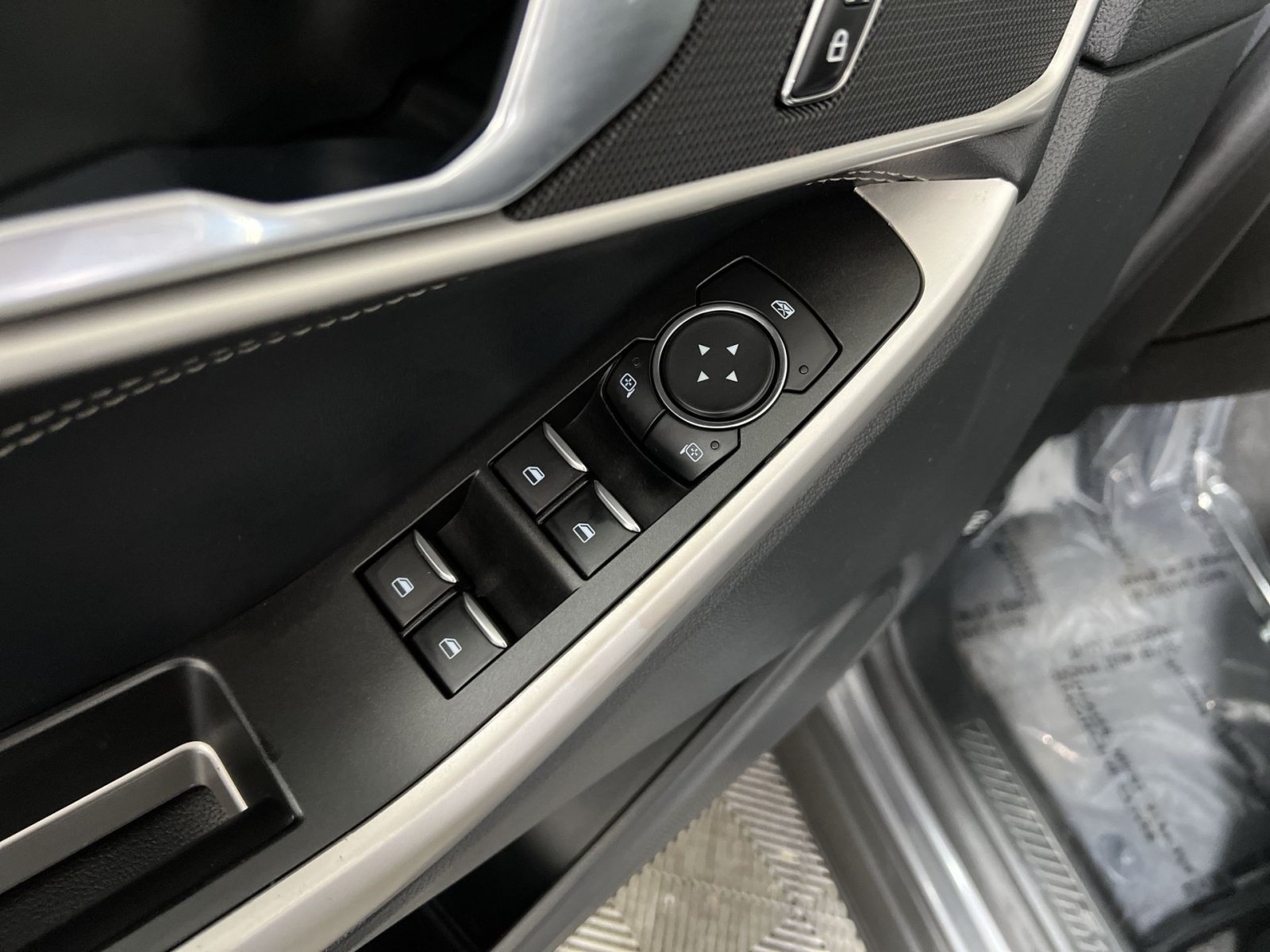 Certified 2022 Ford Explorer XLT AWD/4WD image 15