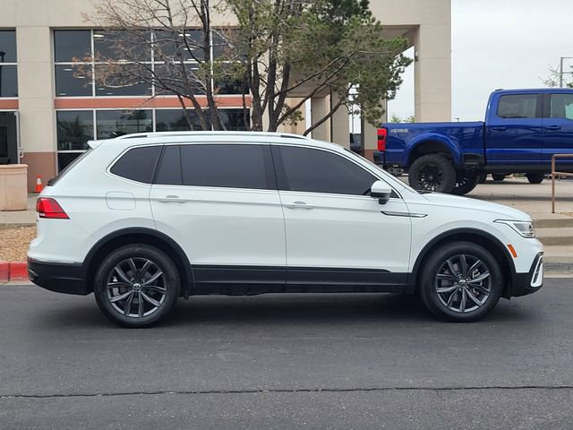 Used 2022 Volkswagen Tiguan SE w/ Panoramic Sunroof Package AWD/4WD image 8