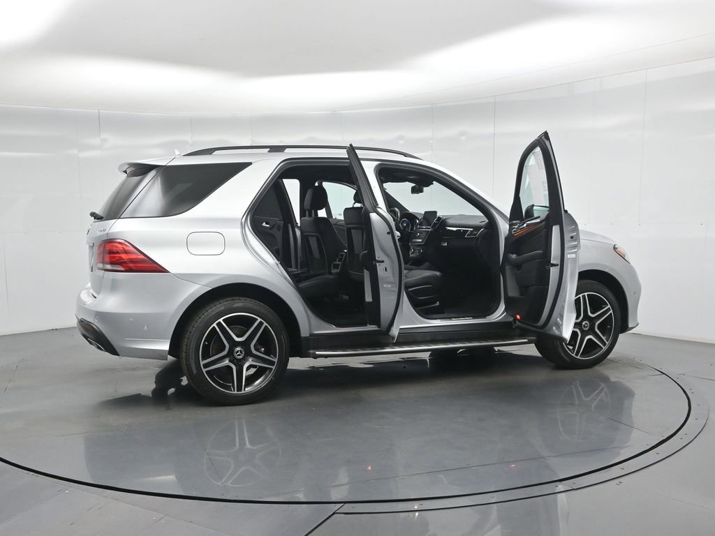 Used 2019 Mercedes-Benz GLE 400 4MATIC image 3