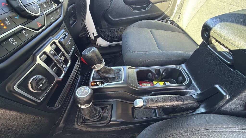 Used 2021 Jeep Gladiator Sport AWD/4WD image 31