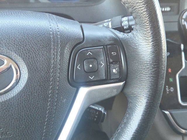 Used 2017 Toyota Sienna XLE w/ XLE Navigation Package FWD image 42