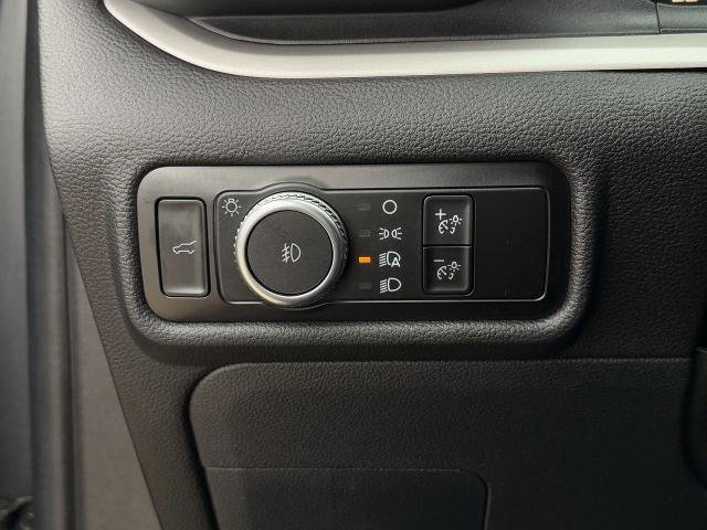 Certified 2022 Ford Explorer XLT w/ Equipment Group 202A image 22