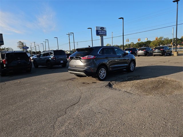 Certified 2022 Ford Edge SEL w/ Convenience Package image 5