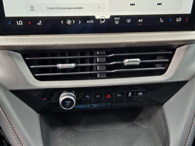 Certified 2025 Ford Explorer Active RWD image 17