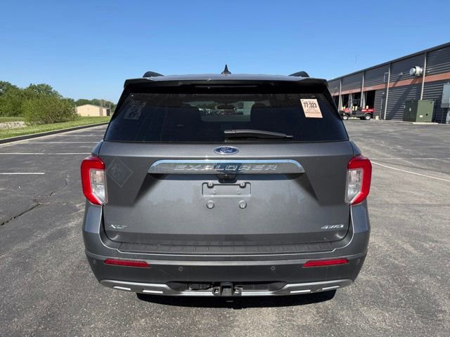 Certified 2023 Ford Explorer XLT w/ Equipment Group 202A AWD/4WD image 4