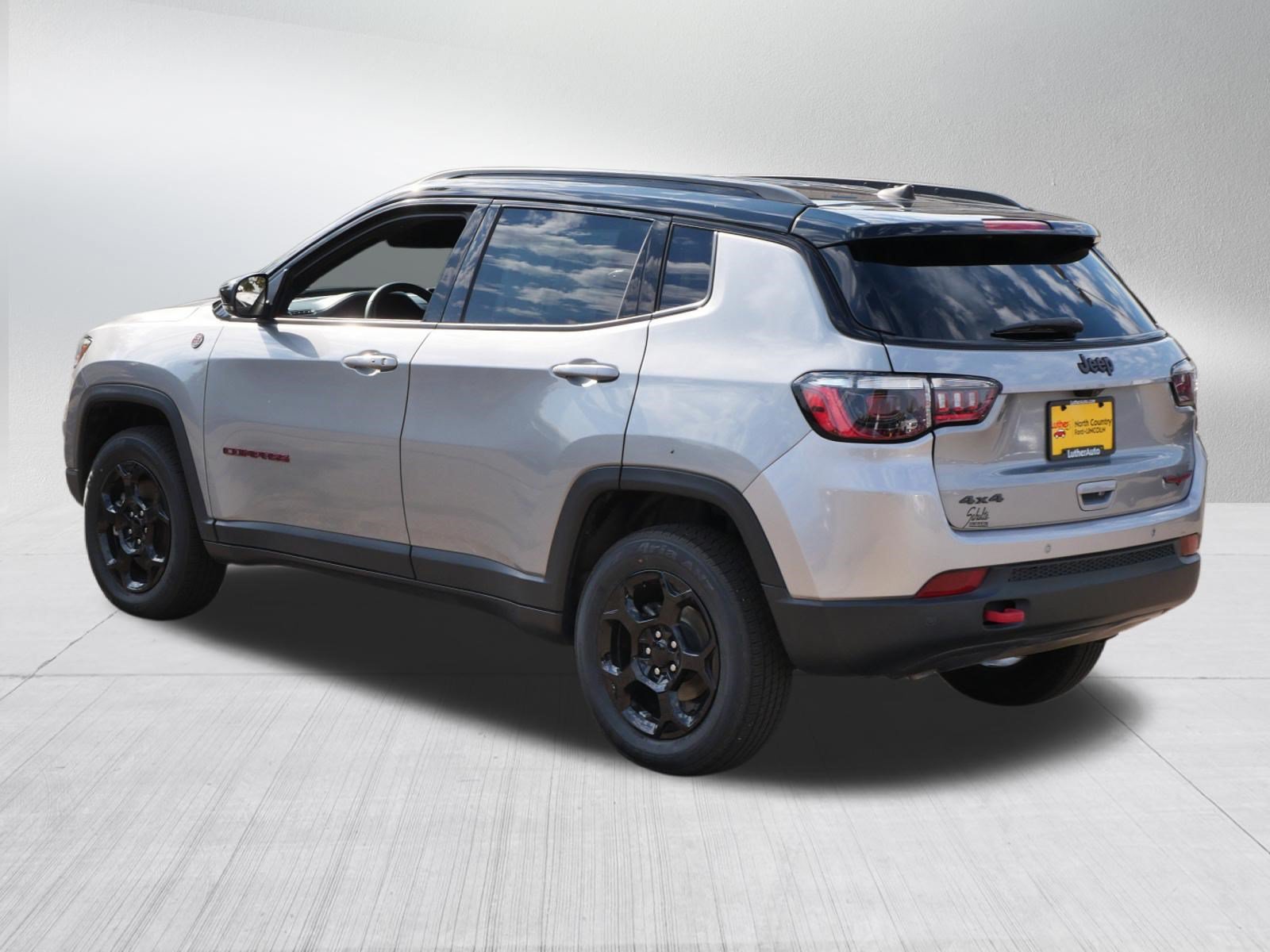 Used 2023 Jeep Compass Trailhawk AWD/4WD image 5