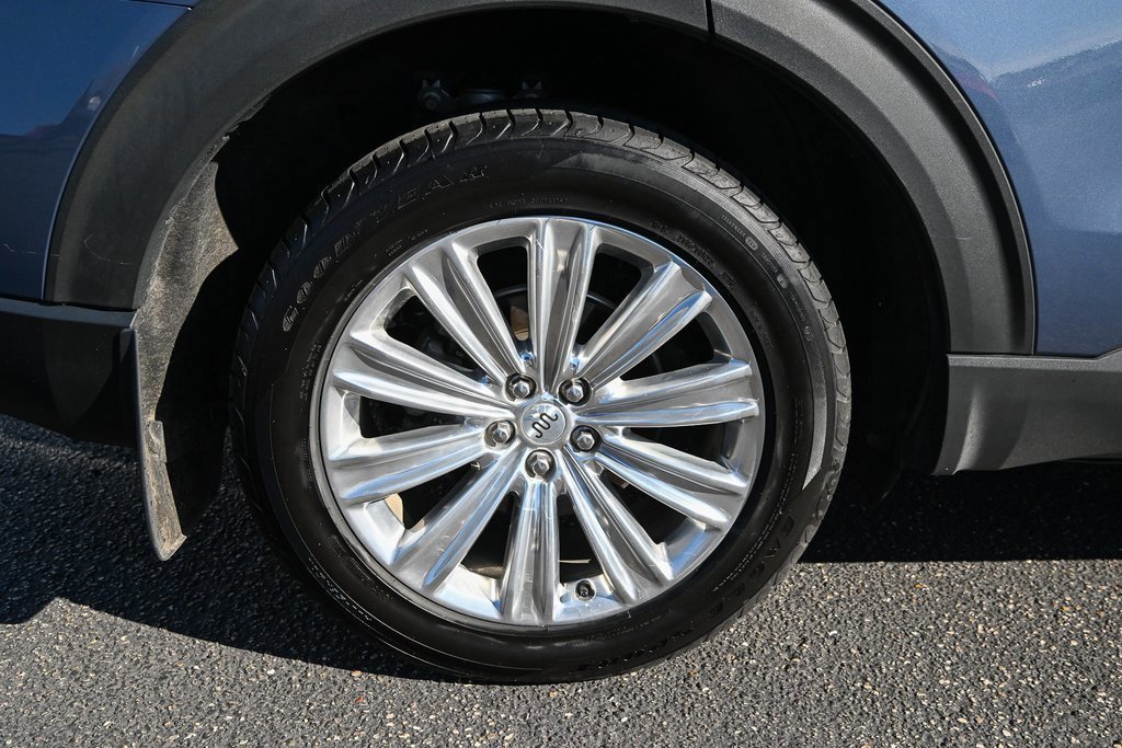 Certified 2021 Ford Explorer King Ranch w/ Premium Technology Package image 16