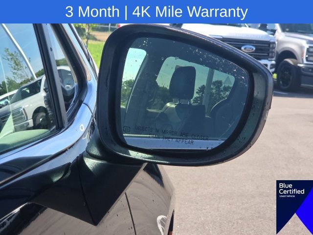 Used 2023 Chrysler Pacifica Touring-L FWD image 7