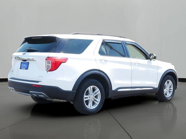 Certified 2024 Ford Explorer XLT w/ Equipment Group 202A AWD/4WD image 3
