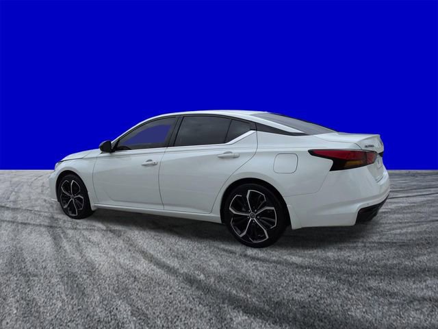 Used 2025 Nissan Altima 2.5 SR w/ SR Premium Package image 3