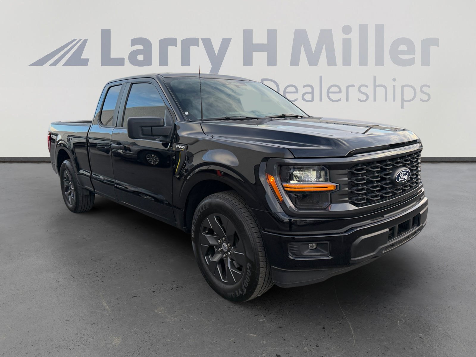 Certified 2025 Ford F150 STX w/ Equipment Group 200A RWD image 7