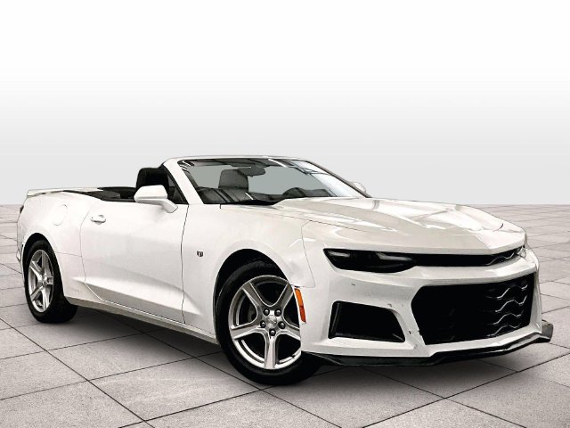 Used 2022 Chevrolet Camaro LT RWD image 2