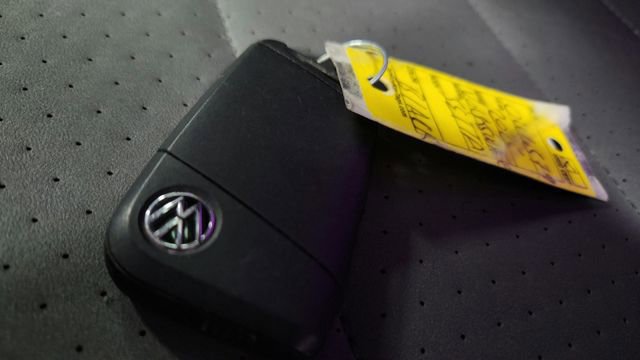 Used 2025 Volkswagen Jetta SE image 14