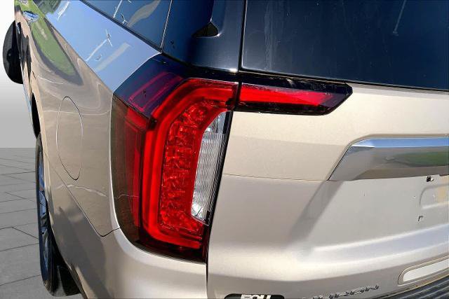 Used 2022 GMC Yukon XL Denali w/ Denali Premium Package RWD image 29