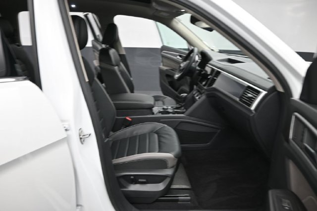 Used 2023 Volkswagen Atlas SEL Premium AWD/4WD image 30