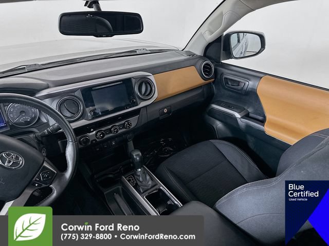 Used 2017 Toyota Tacoma SR5 AWD/4WD image 24