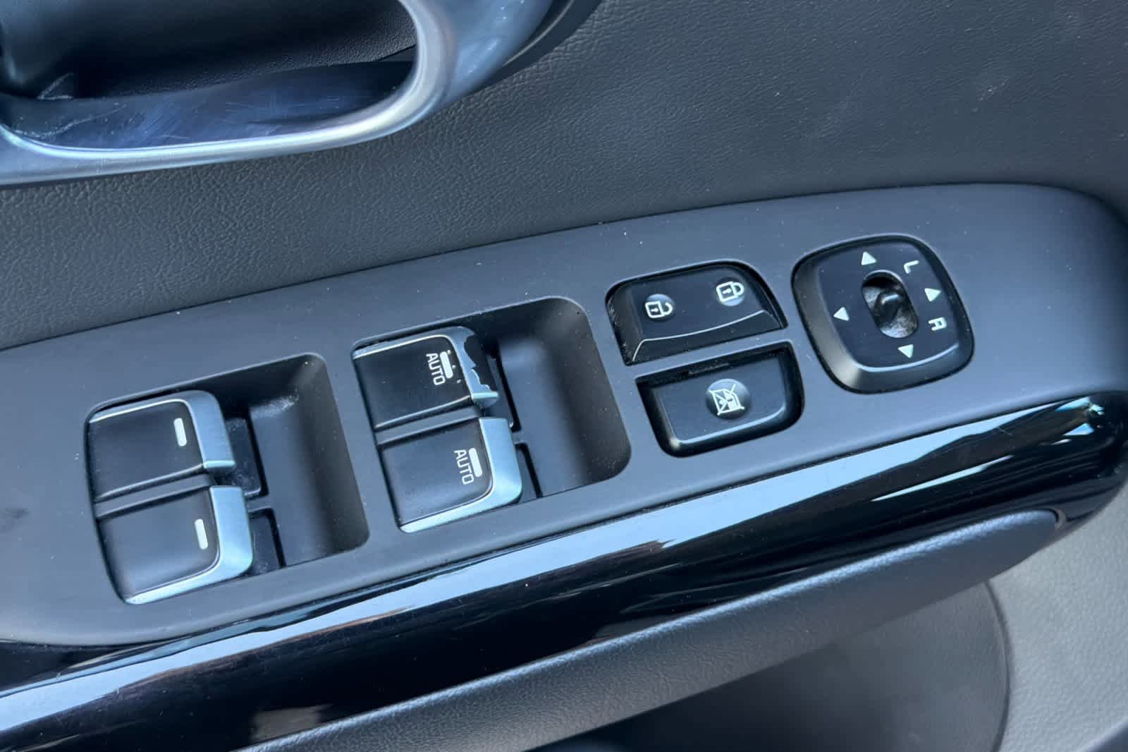 Used 2018 Kia Soul ! FWD image 13